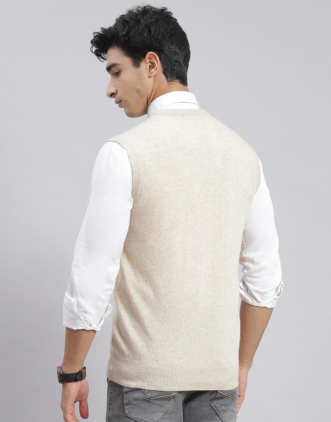 Men Cream Solid V Neck Sleeveless Sweater