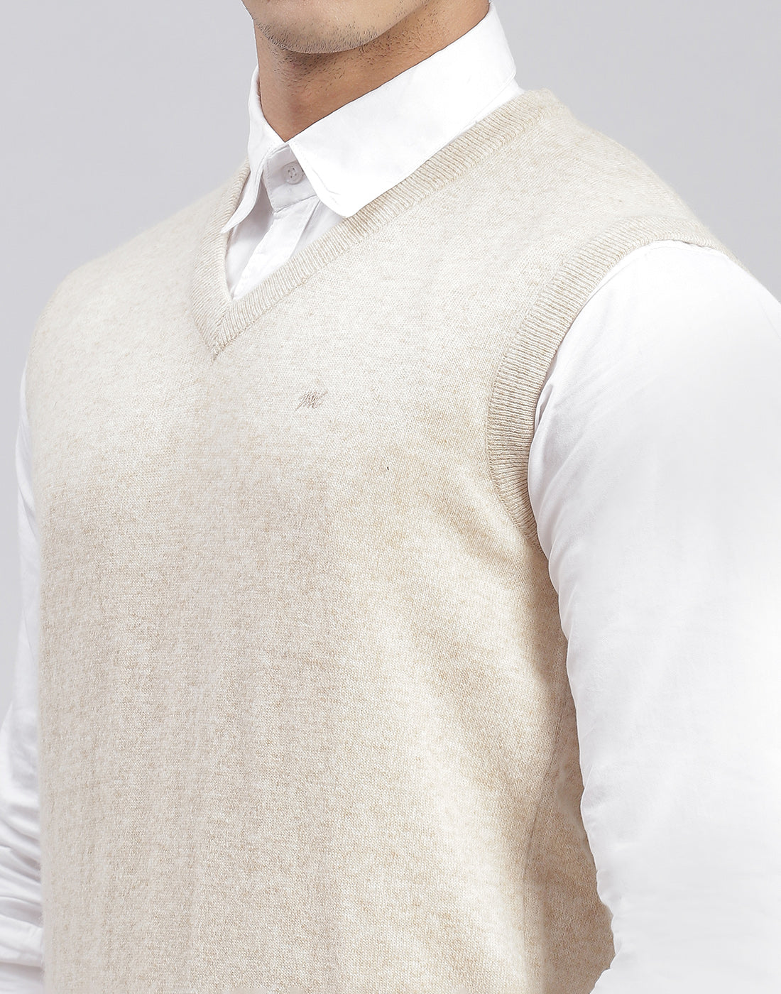 Men Cream Solid V Neck Sleeveless Sweater