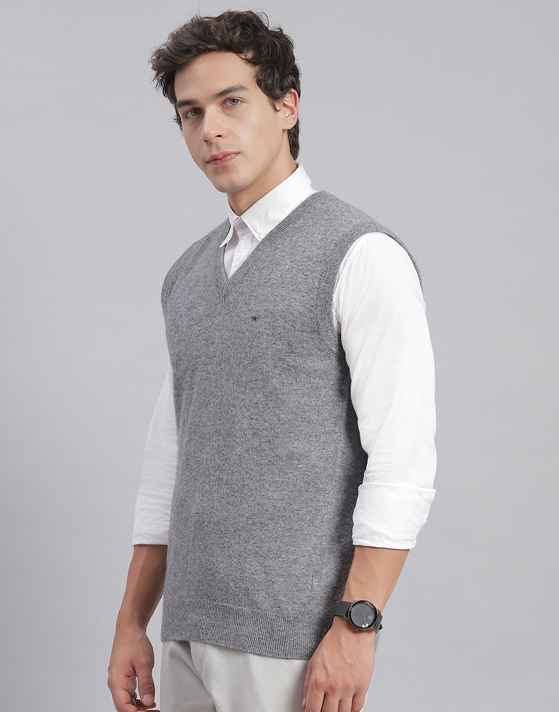 Men Grey Melange Solid V Neck Sleeveless Sweater