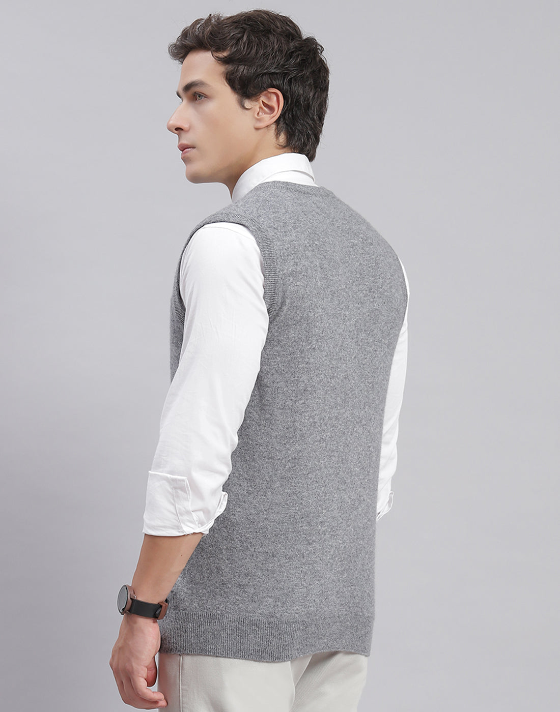 Men Grey Melange Solid V Neck Sleeveless Sweater