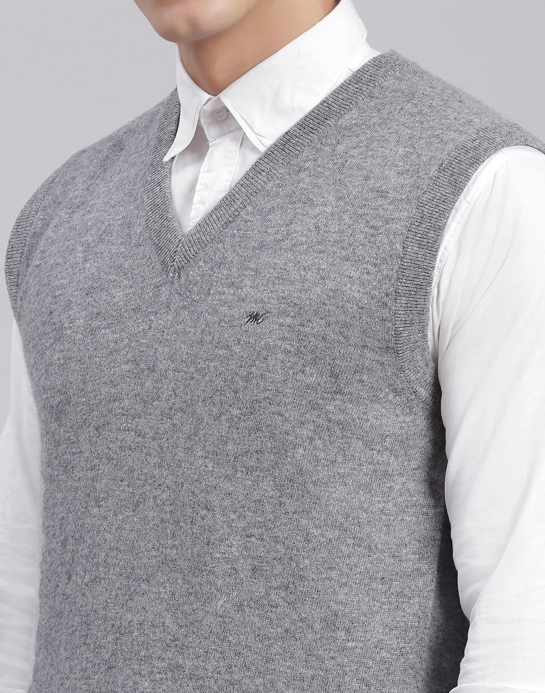 Men Grey Melange Solid V Neck Sleeveless Sweater