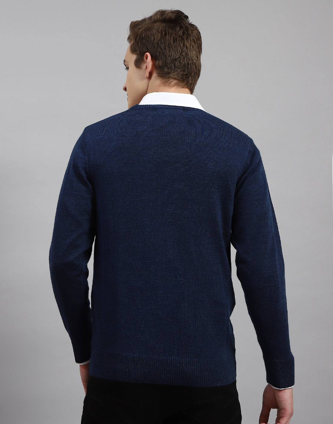 Men Blue Solid V Neck Full Sleeve Pullover