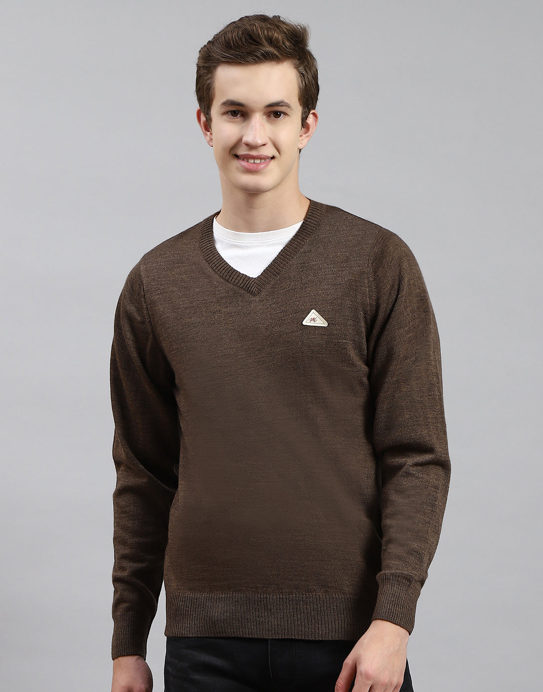 Men Brown Solid V Neck Full Sleeve Pullover