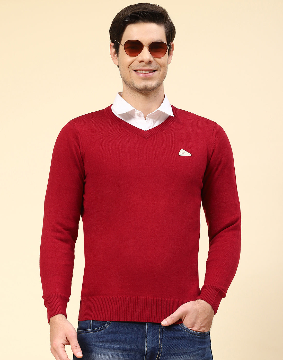 Men Red Solid V Neck Full Sleeve Pullover