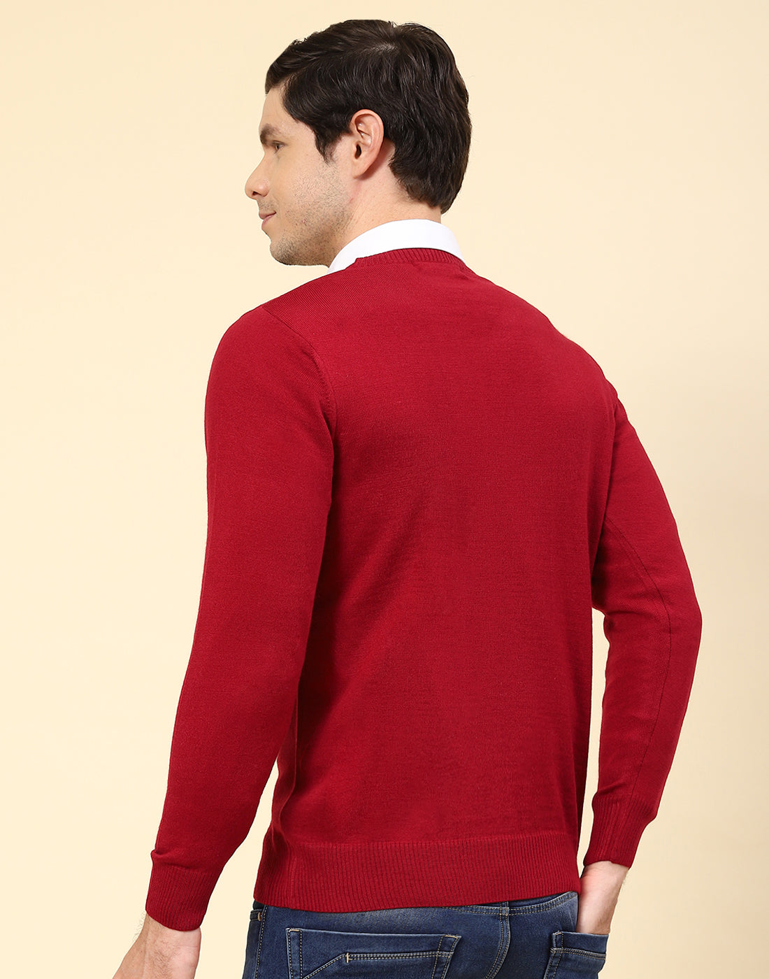 Men Red Solid V Neck Full Sleeve Pullover