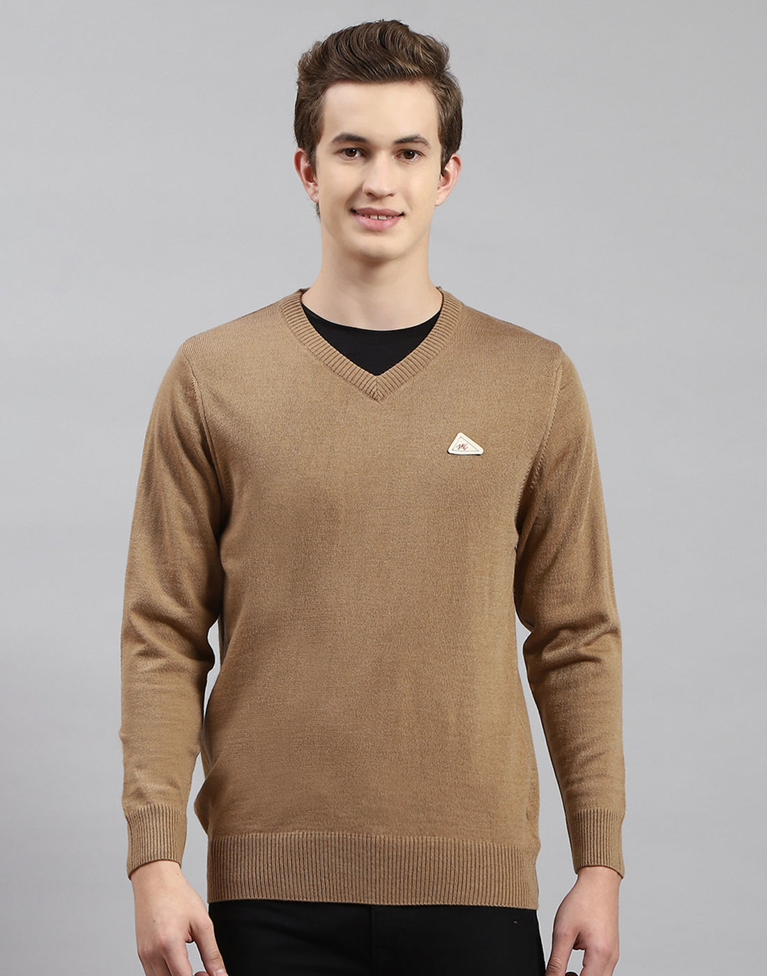 Men Brown Solid V Neck Full Sleeve Pullover