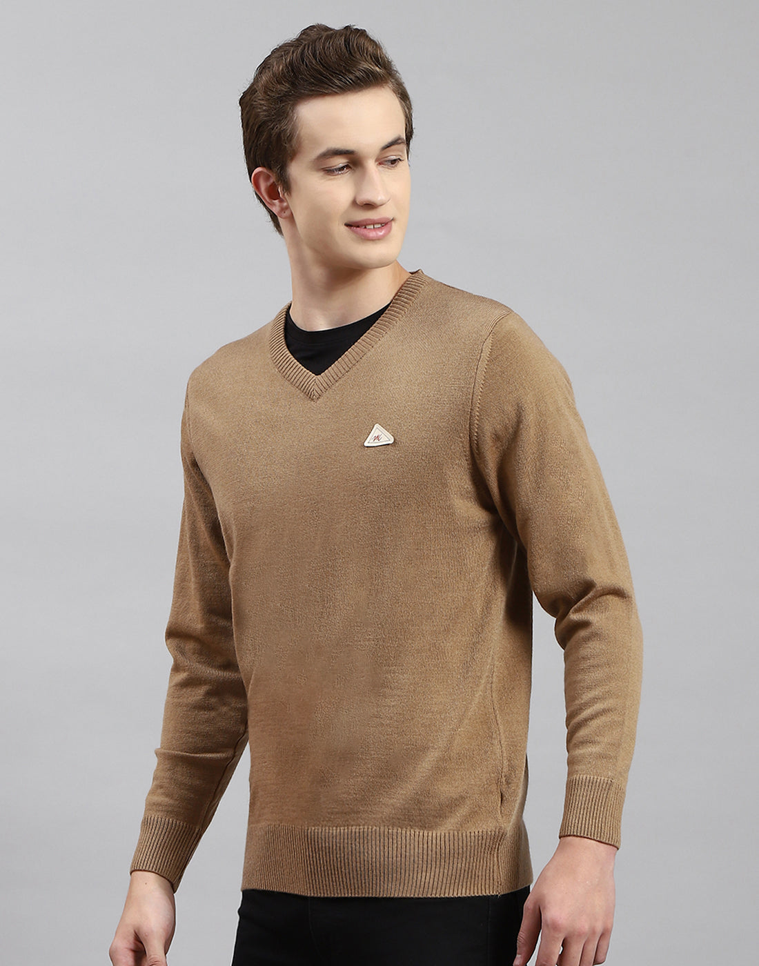 Men Brown Solid V Neck Full Sleeve Pullover