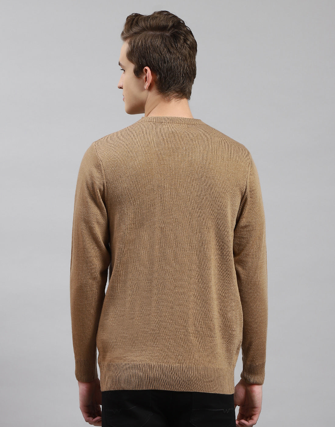 Men Brown Solid V Neck Full Sleeve Pullover