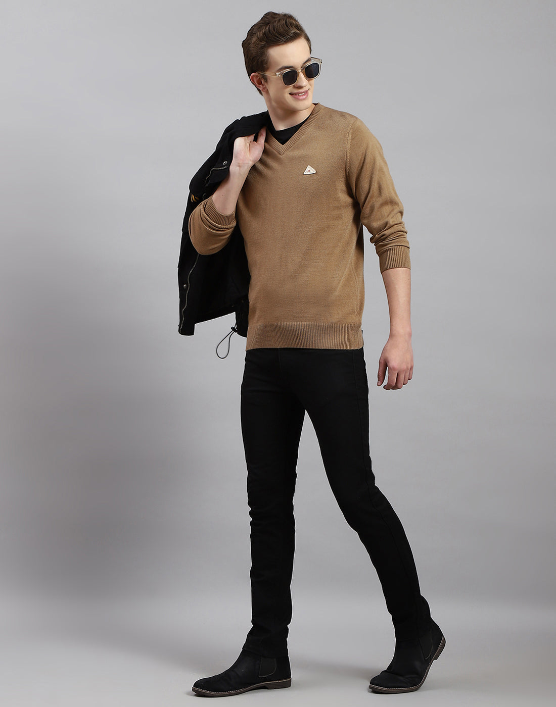 Men Brown Solid V Neck Full Sleeve Pullover