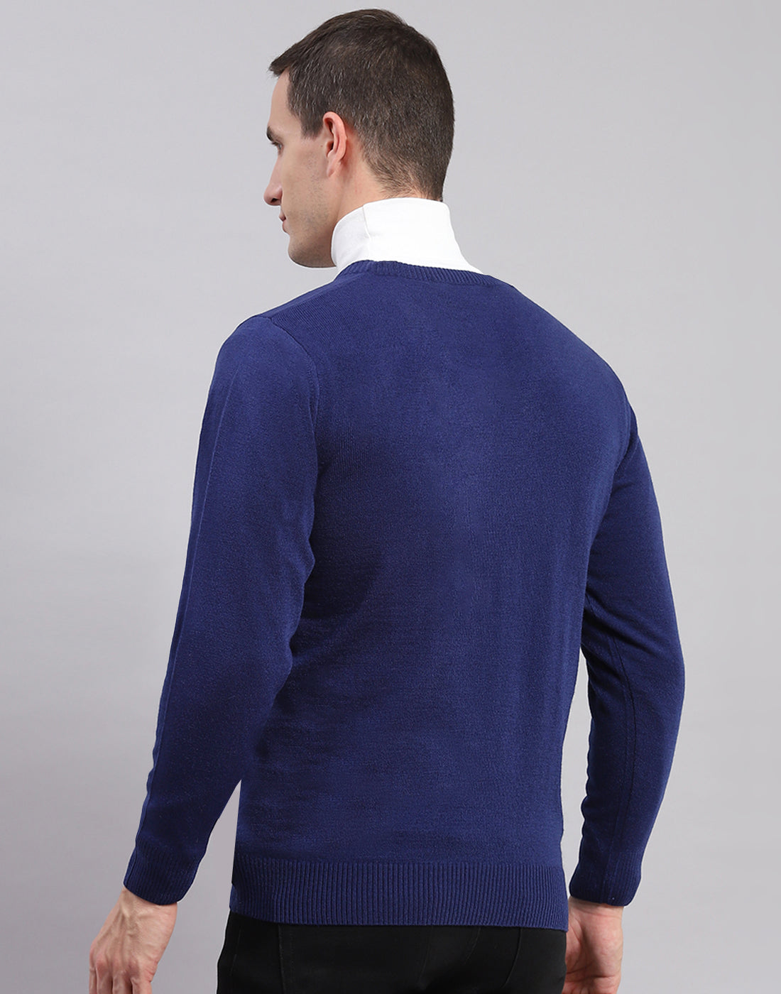 Men Blue Solid V Neck Full Sleeve Pullover