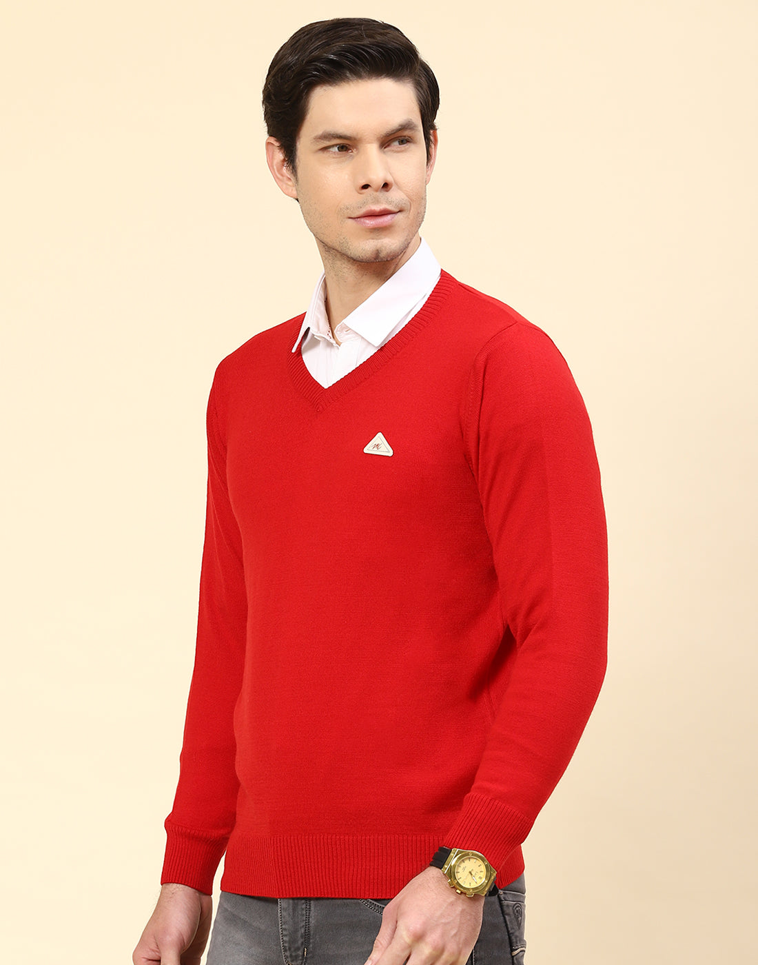 Men Red Solid V Neck Full Sleeve Pullover