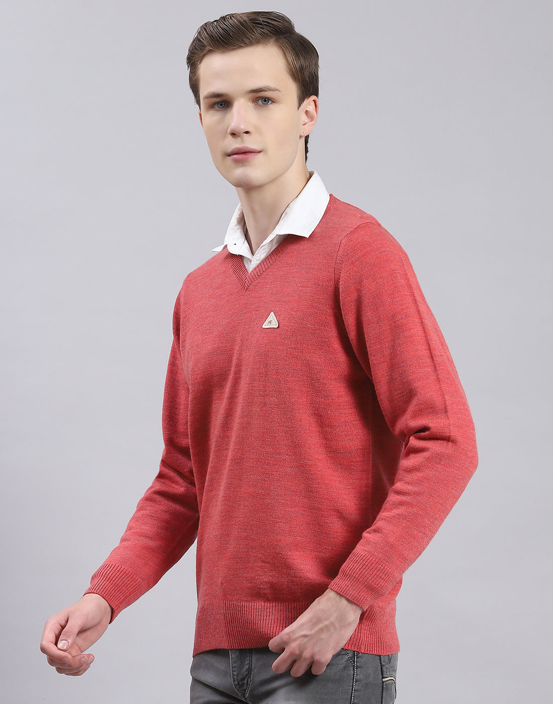 Men Red Solid V Neck Full Sleeve Pullover