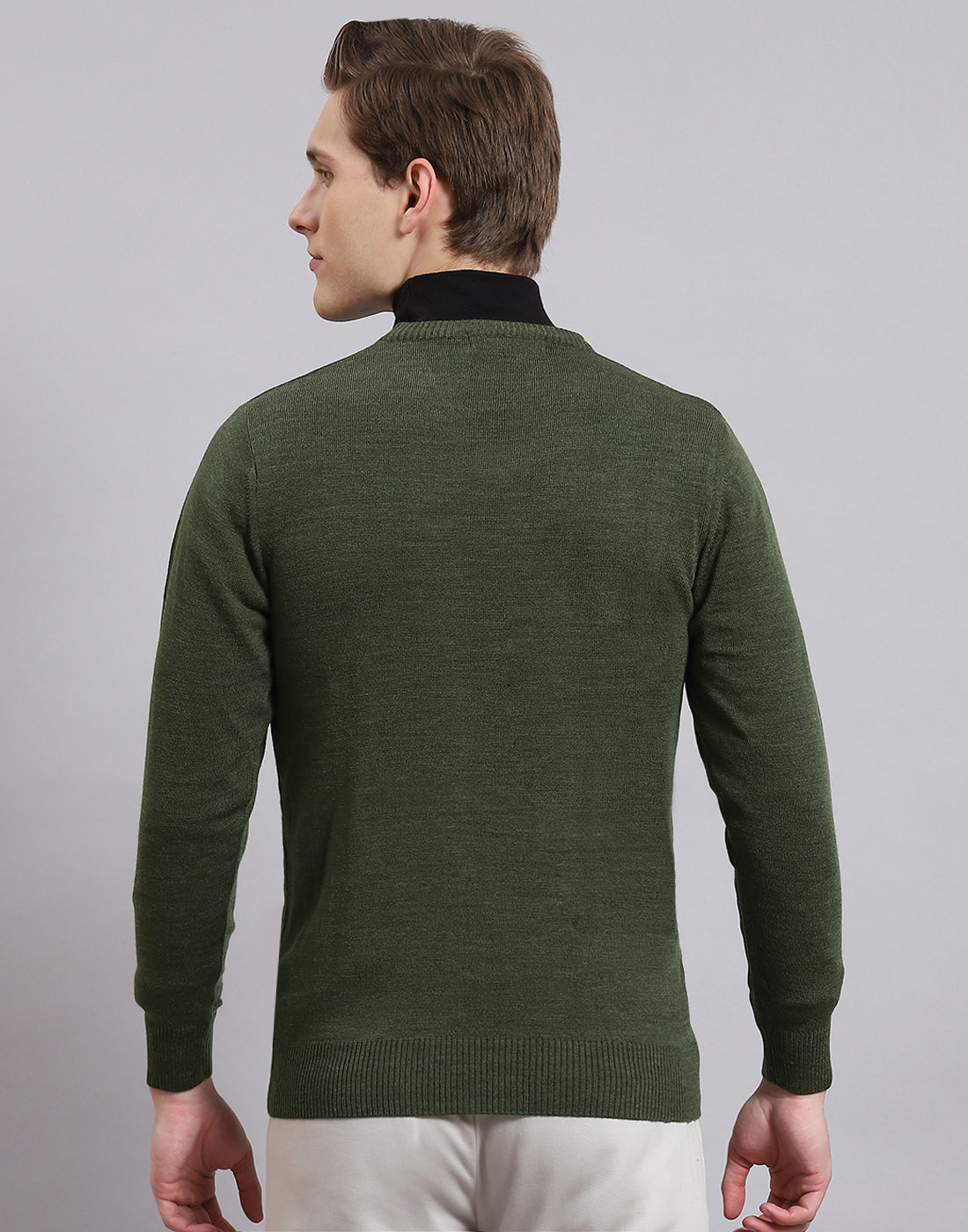 Men Green Solid V Neck Full Sleeve Pullover