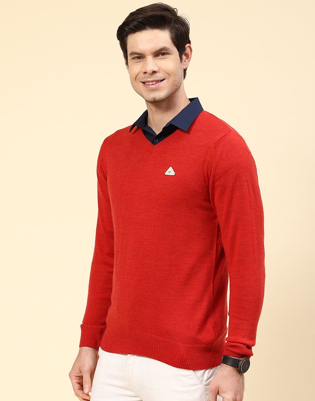 Men Red Solid V Neck Full Sleeve Pullover