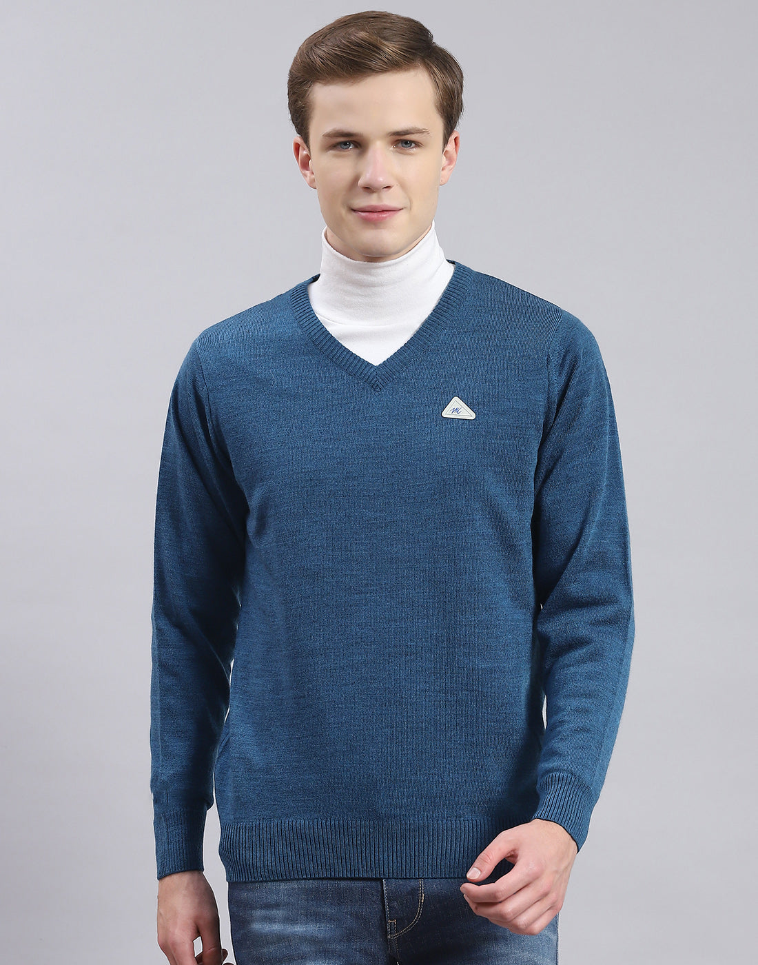 Men Blue Solid V Neck Full Sleeve Pullover