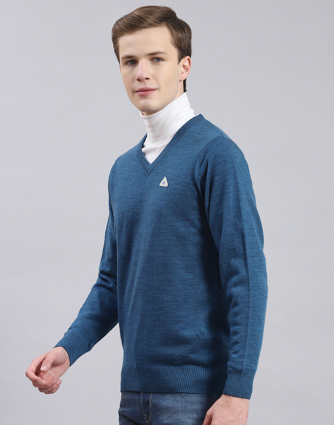 Men Blue Solid V Neck Full Sleeve Pullover