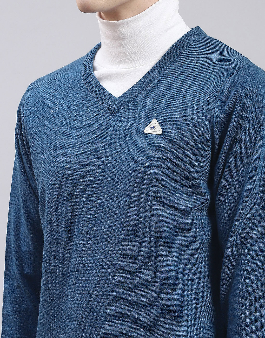 Men Blue Solid V Neck Full Sleeve Pullover