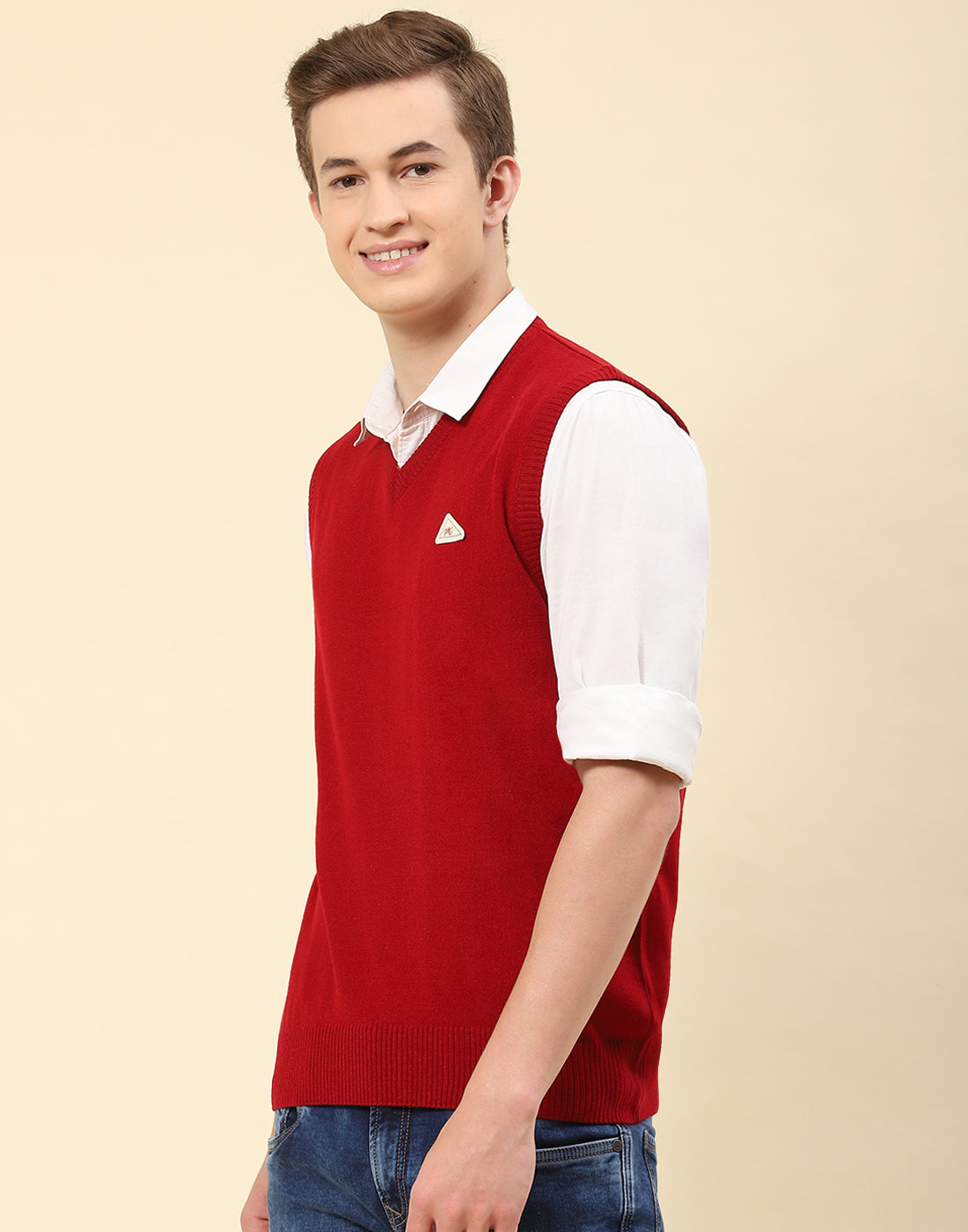 Men Red Solid V Neck Sleeveless Sweater