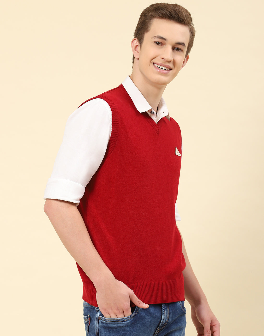 Men Red Solid V Neck Sleeveless Sweater