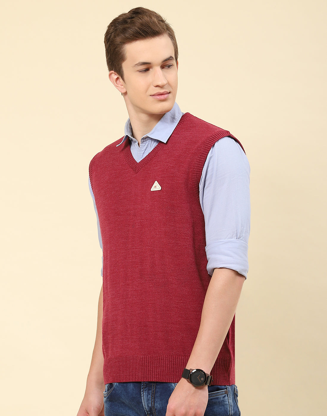 Men Red Solid V Neck Sleeveless Sweater