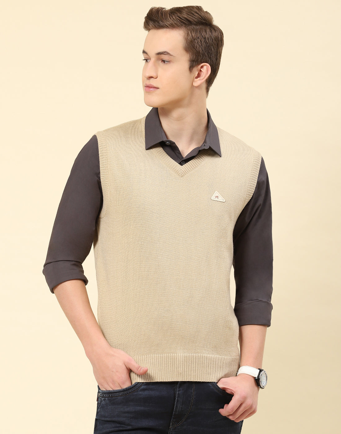 Men Camel Brown Solid V Neck Sleeveless Sweater