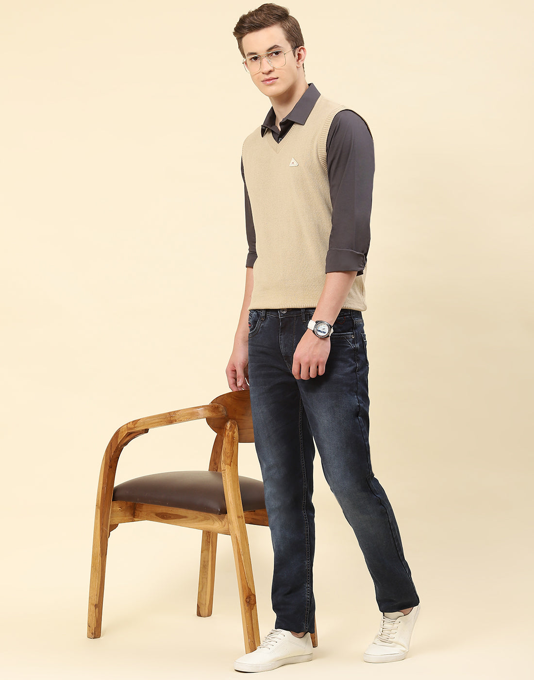 Men Camel Brown Solid V Neck Sleeveless Sweater