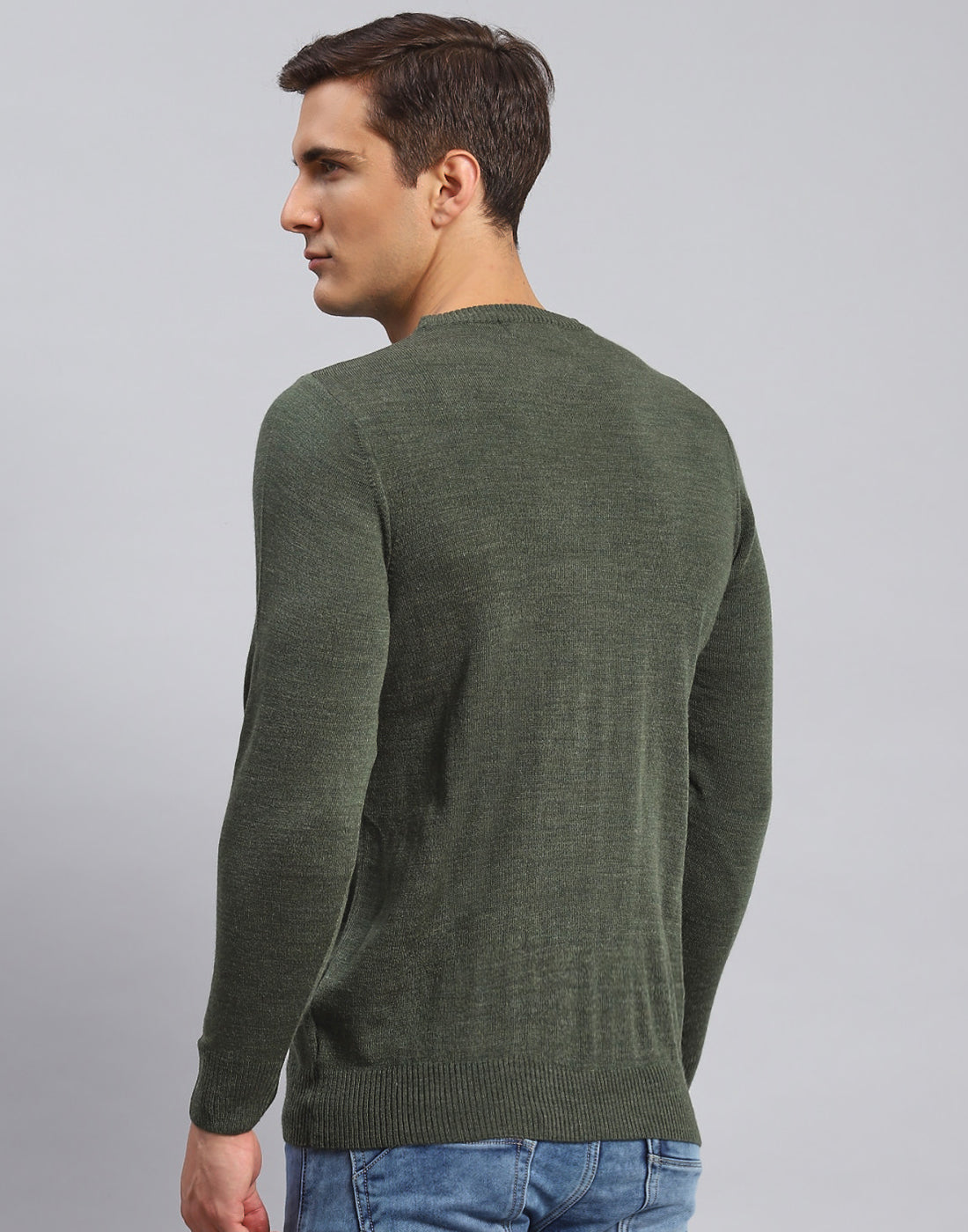 Men Green Solid Round Neck Full Sleeve Pullover