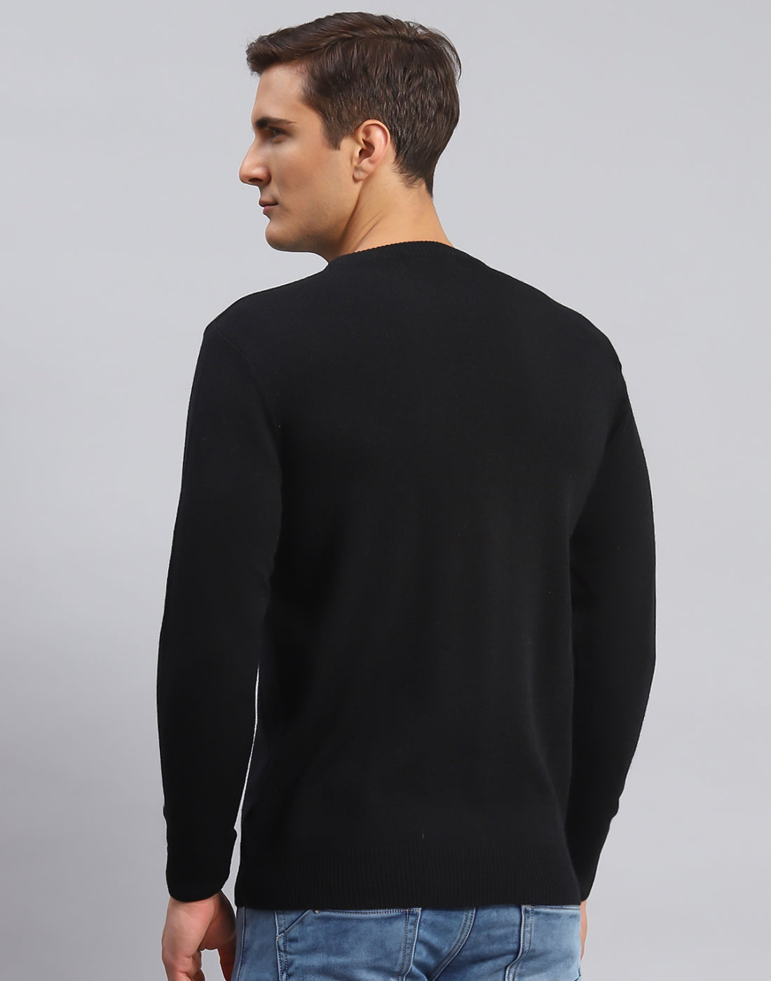 Men Black Solid Round Neck Full Sleeve Pullover