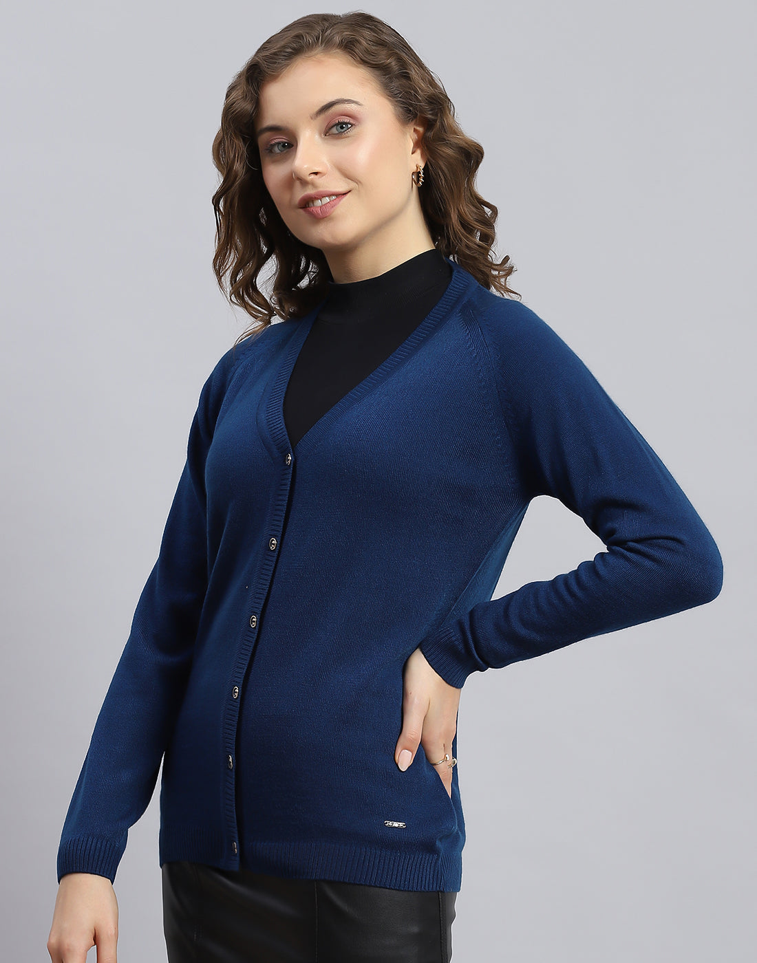 Women Blue Solid V Neck Full Sleeve Cardigan