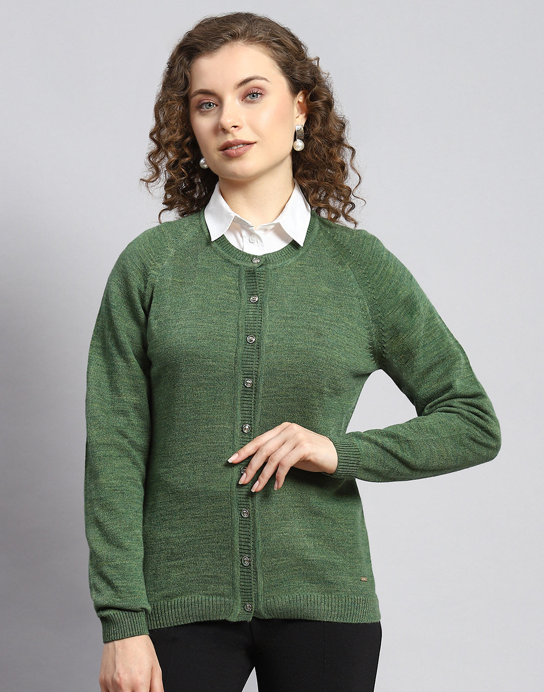 Women Green Solid Round Neck Full Sleeve Cardigan