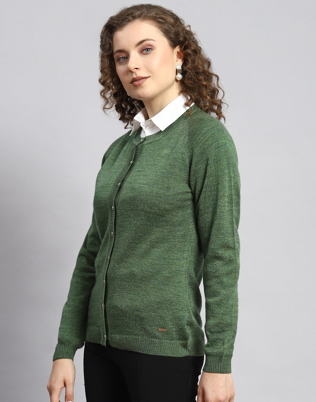 Women Green Solid Round Neck Full Sleeve Cardigan