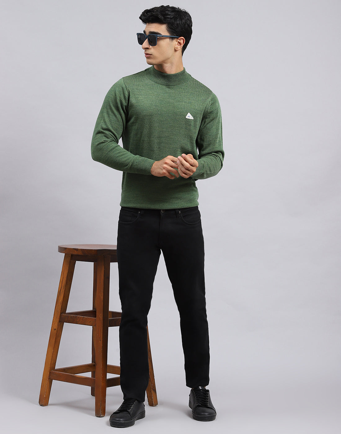 Men Green Solid Turtle Neck Full Sleeve Pullover