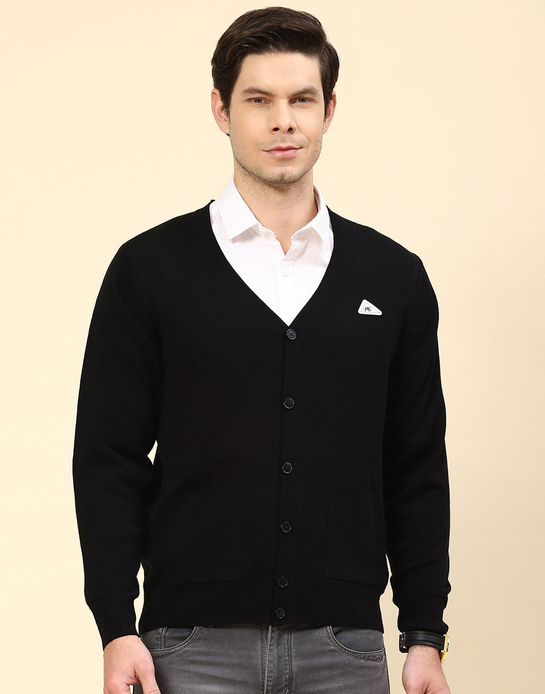 Men Black Solid V Neck Full Sleeve Cardigan