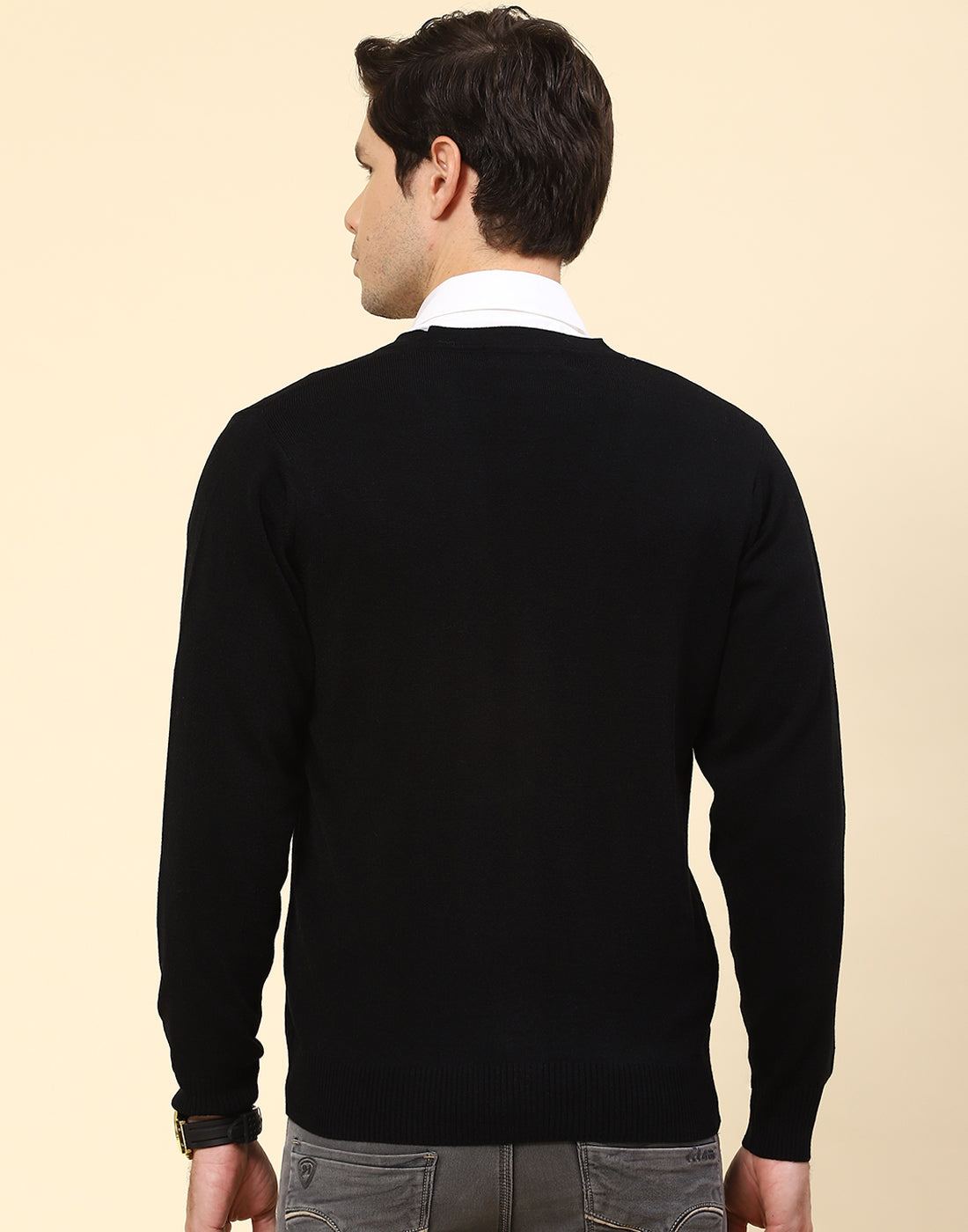 Men Black Solid V Neck Full Sleeve Cardigan