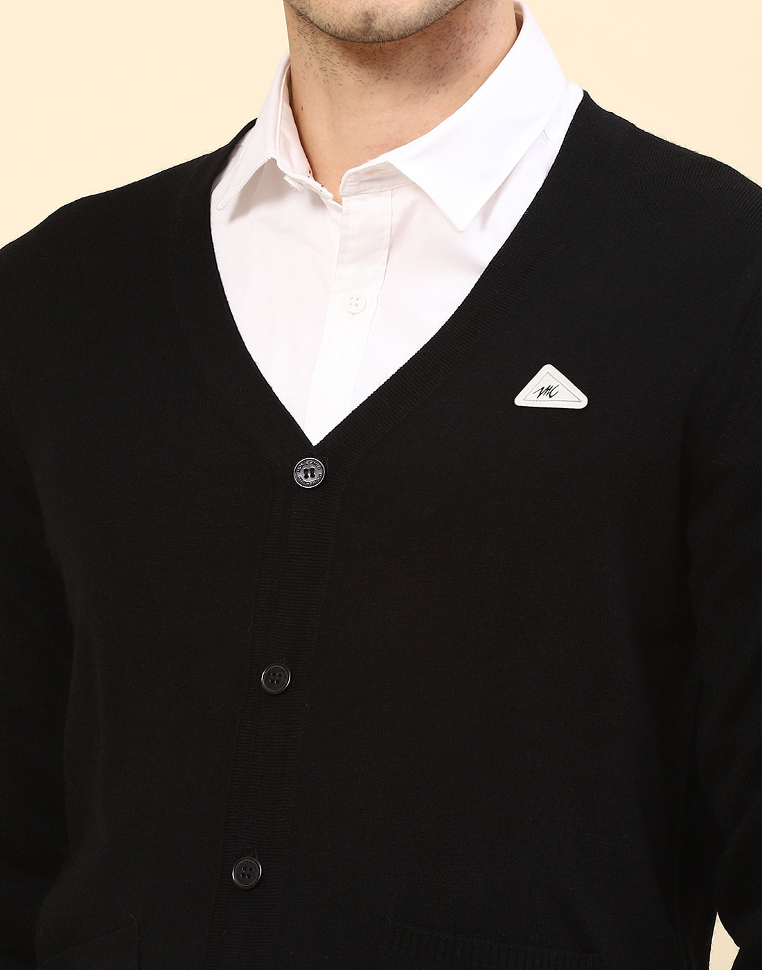 Men Black Solid V Neck Full Sleeve Cardigan