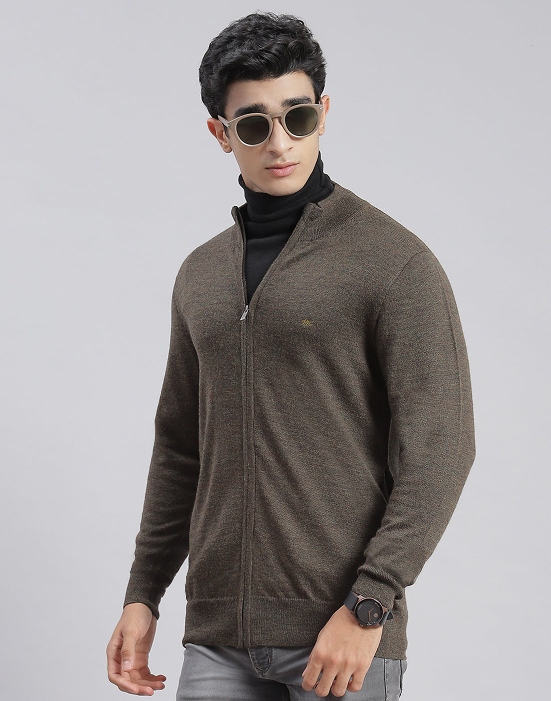 Men Olive Solid Stand Collar Full Sleeve Pullover