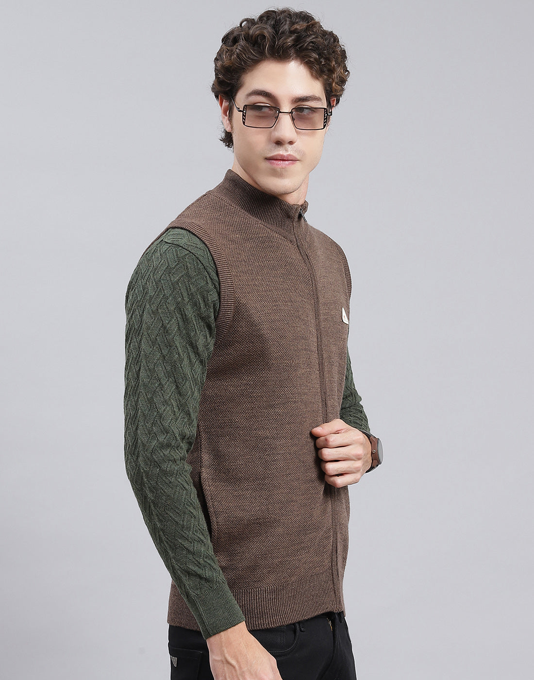 Men Brown Solid Stand Collar Sleeveless Sweater