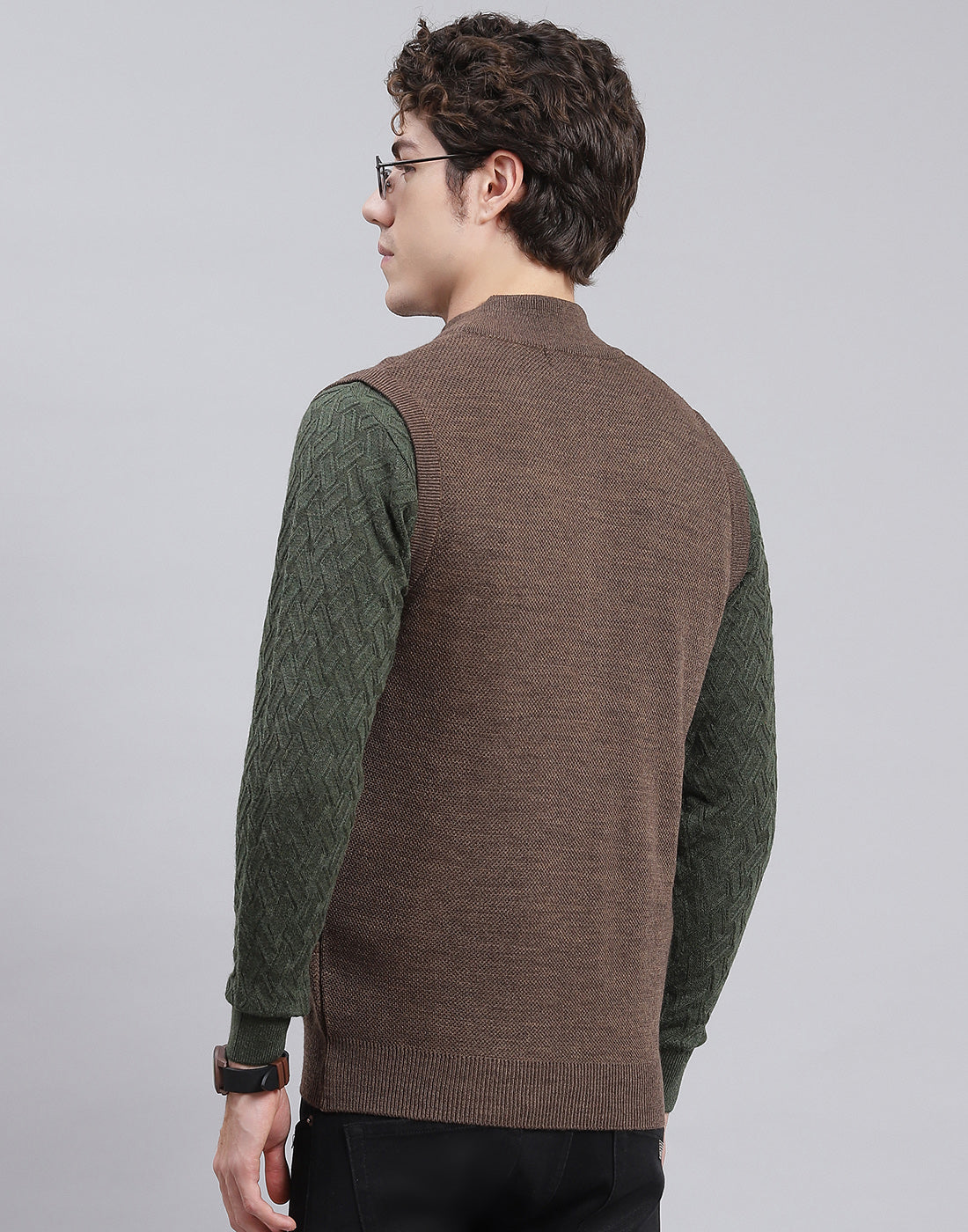 Men Brown Solid Stand Collar Sleeveless Sweater