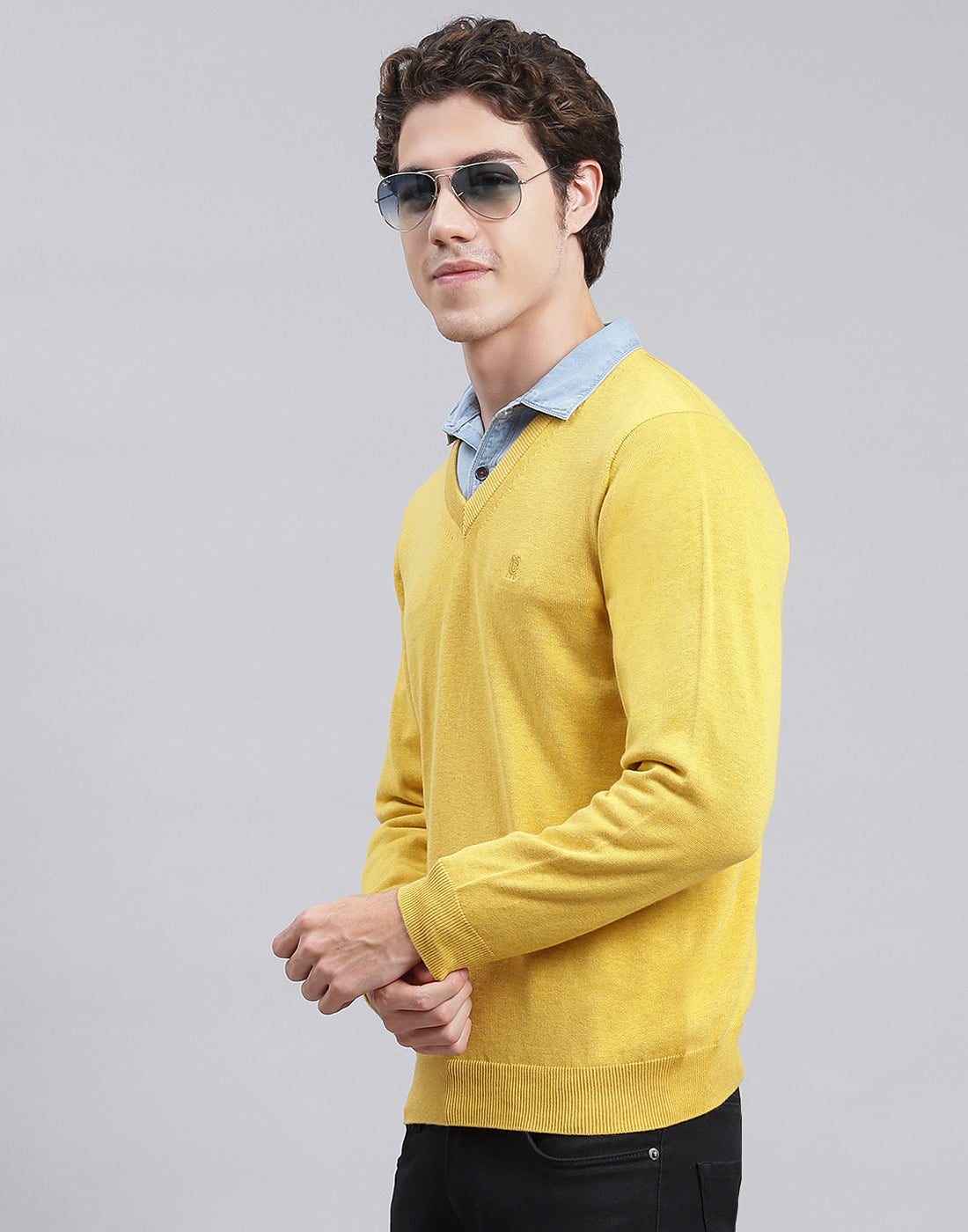 Men Yellow Solid V Neck Full Sleeve Pullover