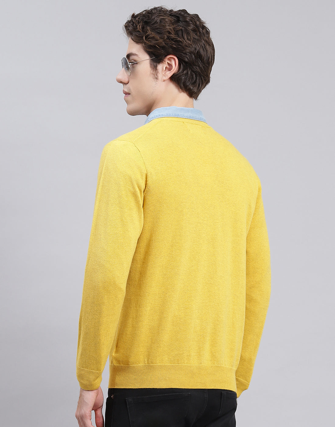 Men Yellow Solid V Neck Full Sleeve Pullover