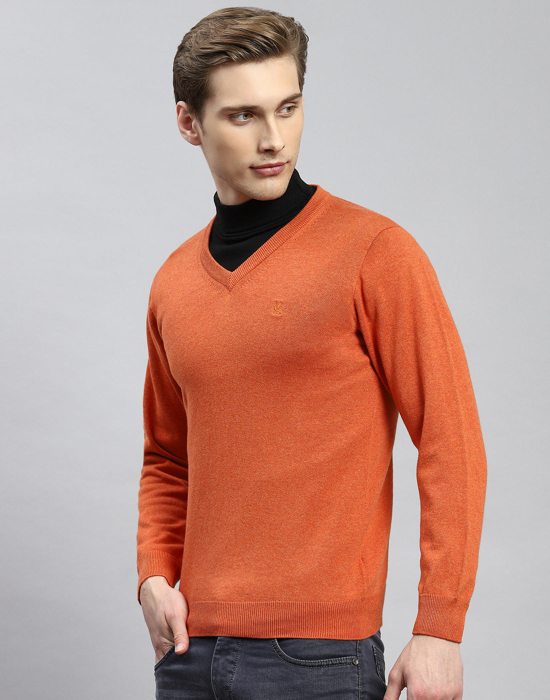 Men Rust Solid V Neck Full Sleeve Pullover