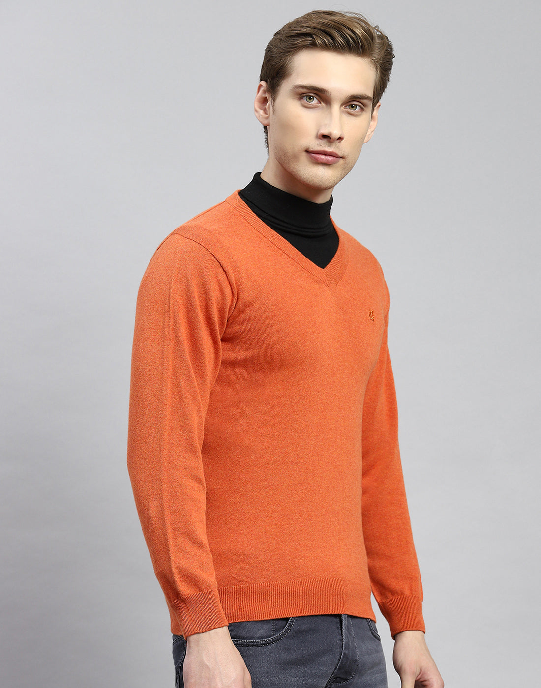 Men Rust Solid V Neck Full Sleeve Pullover