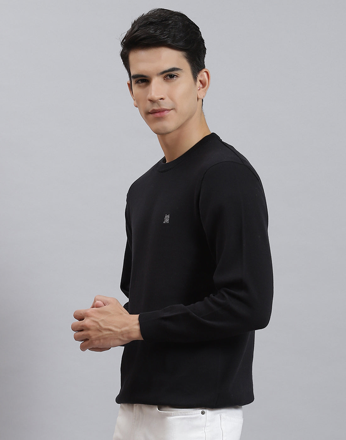 Men Black Solid Round Neck Full Sleeve Pullover