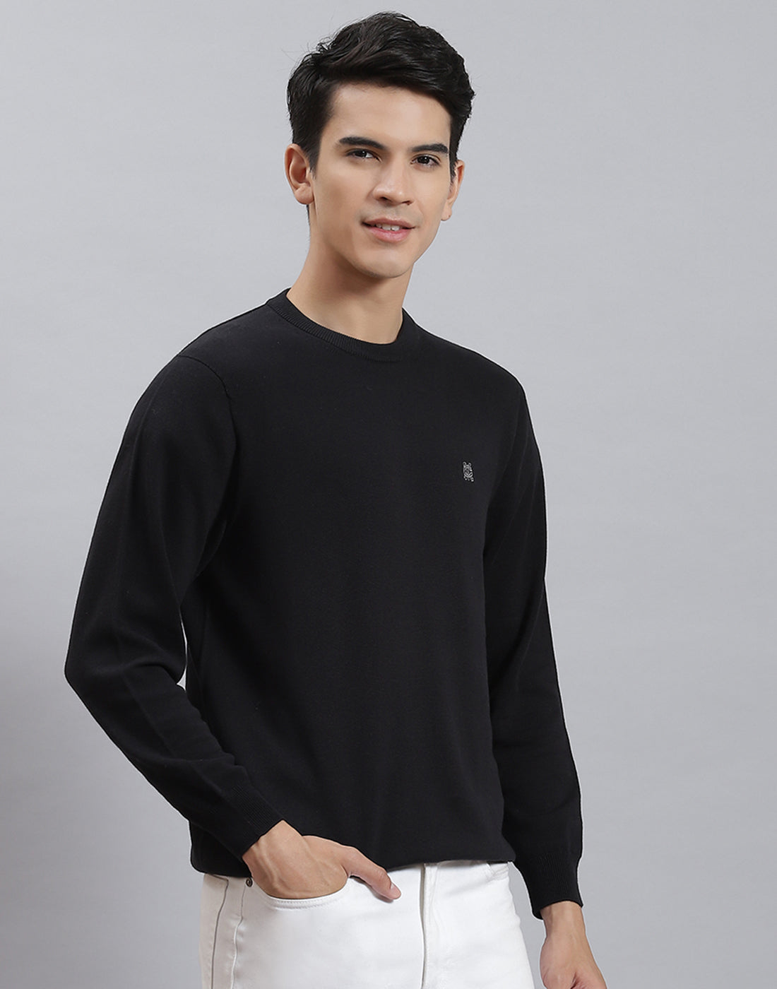 Men Black Solid Round Neck Full Sleeve Pullover