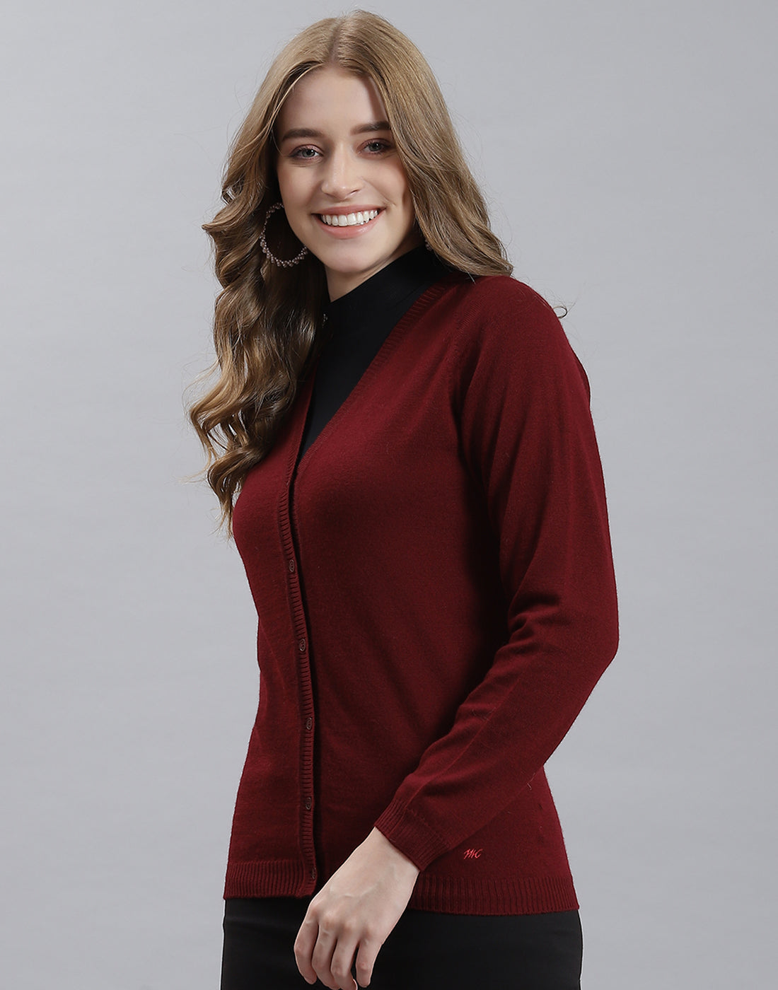 Women Maroon Solid V Neck Full Sleeve Cardigan