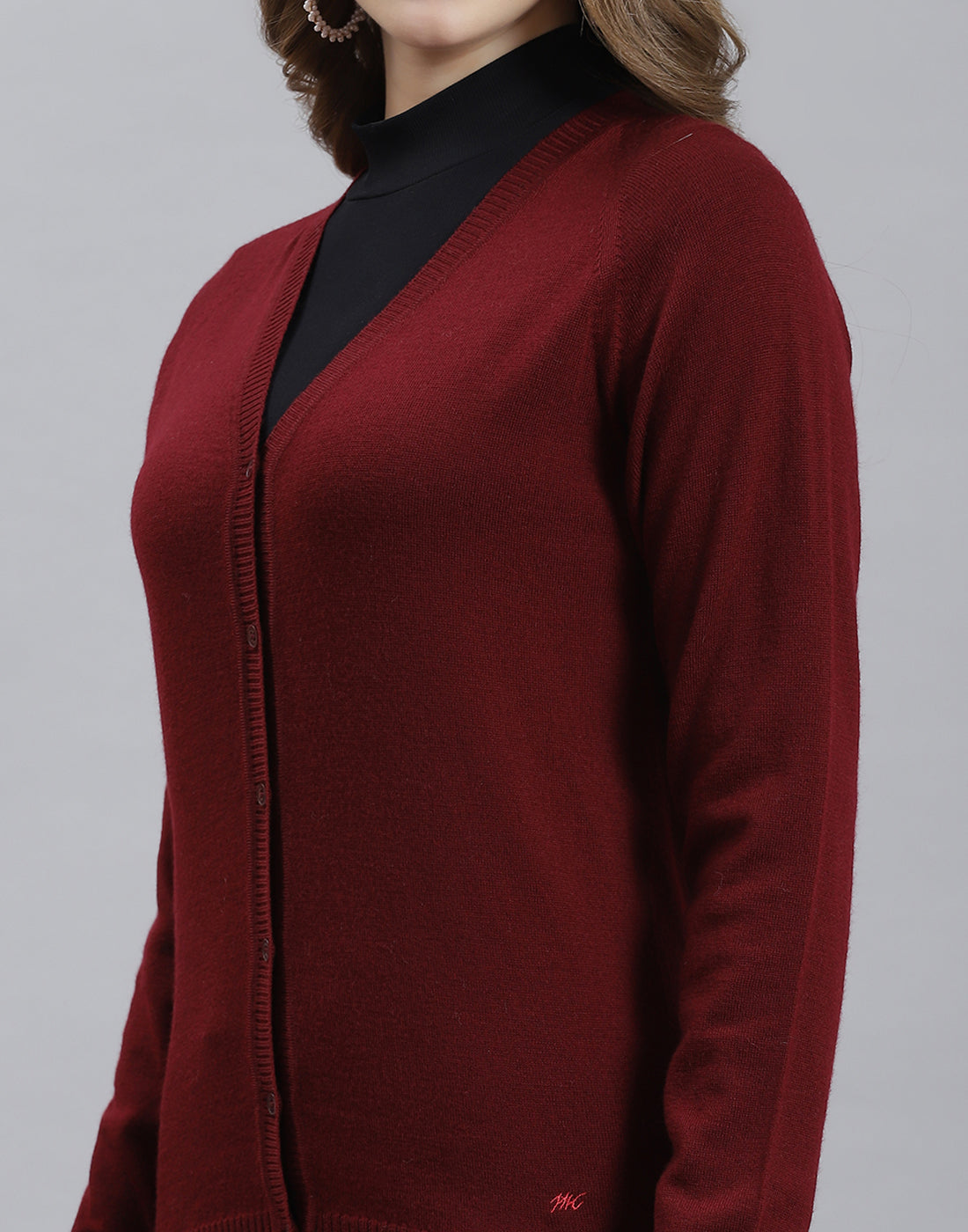 Women Maroon Solid V Neck Full Sleeve Cardigan