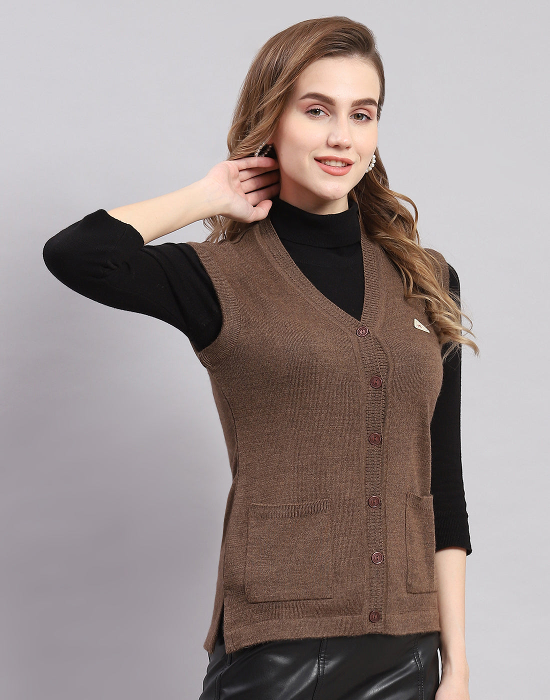 Women Brown Solid V Neck Sleeveless Cardigan