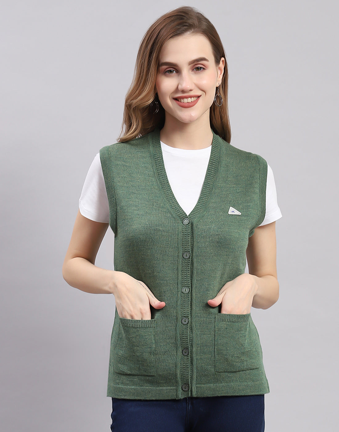 Women Green Solid V Neck Sleeveless Cardigan