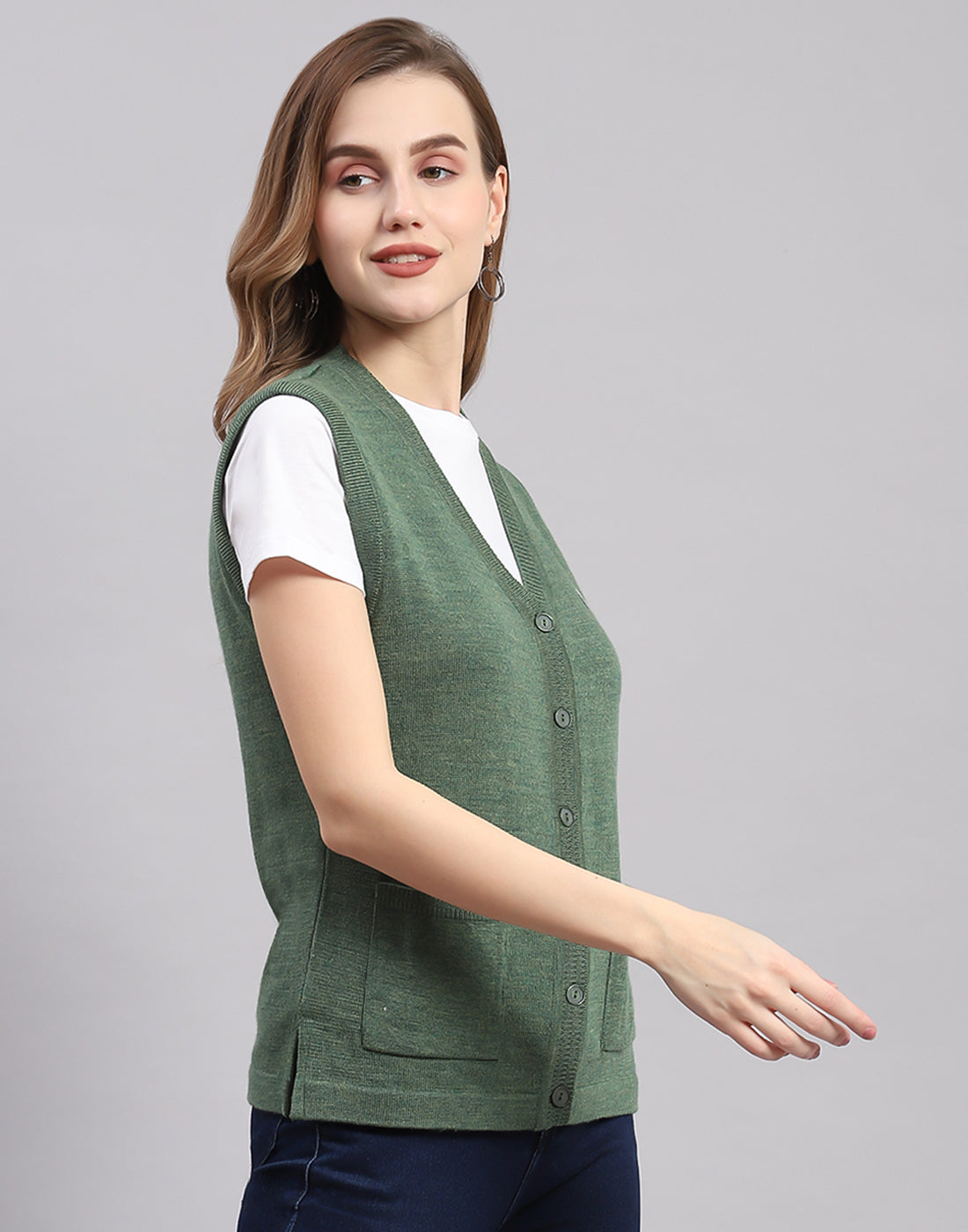 Women Green Solid V Neck Sleeveless Cardigan