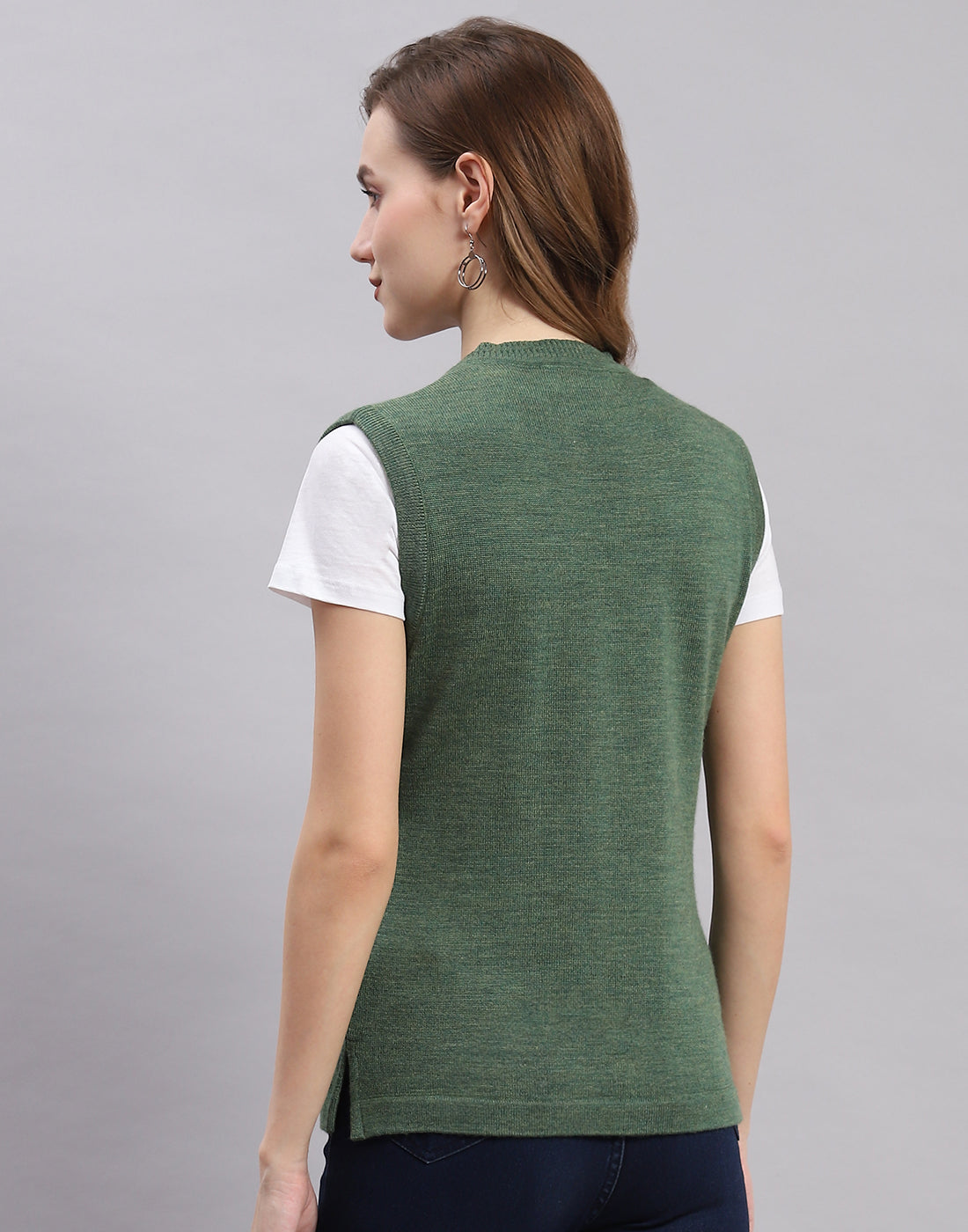 Women Green Solid V Neck Sleeveless Cardigan